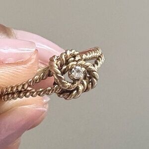 10K solid yellow gold love knot ring size 5.5